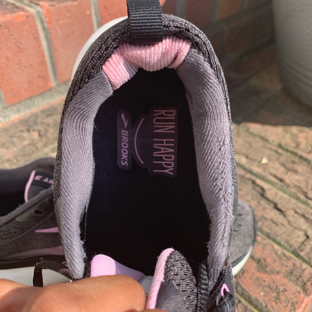 Brooks Transmit 3 Black/Pink Athletic Shoes Mesh Sz 8.5 Trainers Walking Pilates - Picture 5 of 13